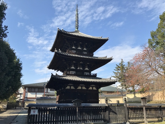 興福寺(南円堂)　三重塔