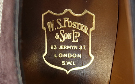 フォスター&サンの既製靴ロゴ