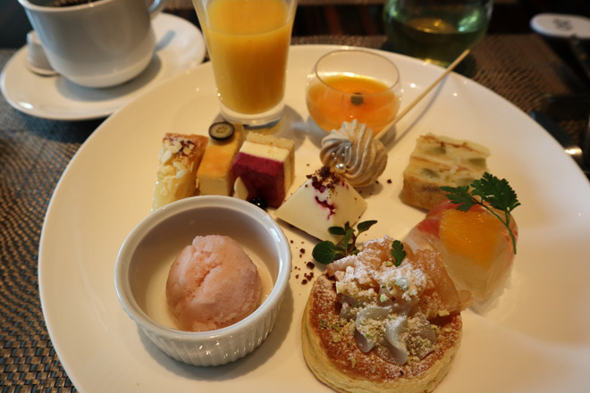 181217_SKY_Lunch-Buffet-Dessert.jpg