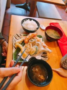 別の友達の天ぷら定食。